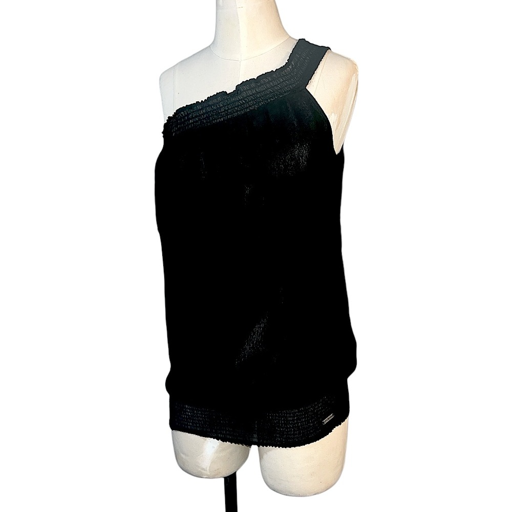 GUESS | SLEEVELESS ONE ARM LIGHTWEIGHT LOOSE FITTING BLOUSE
